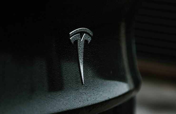 logo tesla