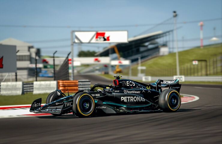 mercedes auto formula 1 su pista