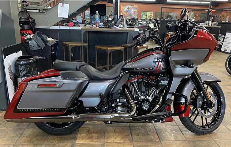 Harley-Davidson CVO Road Glide, una delle moto più costose al mondo nel 2023