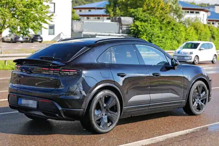 Porsche Macan Ev 2024